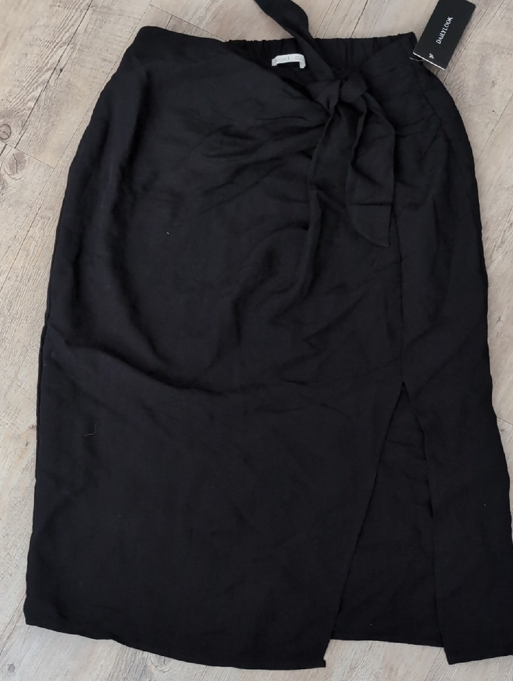 Becool Black Tie-Waist Midi Skirt - M